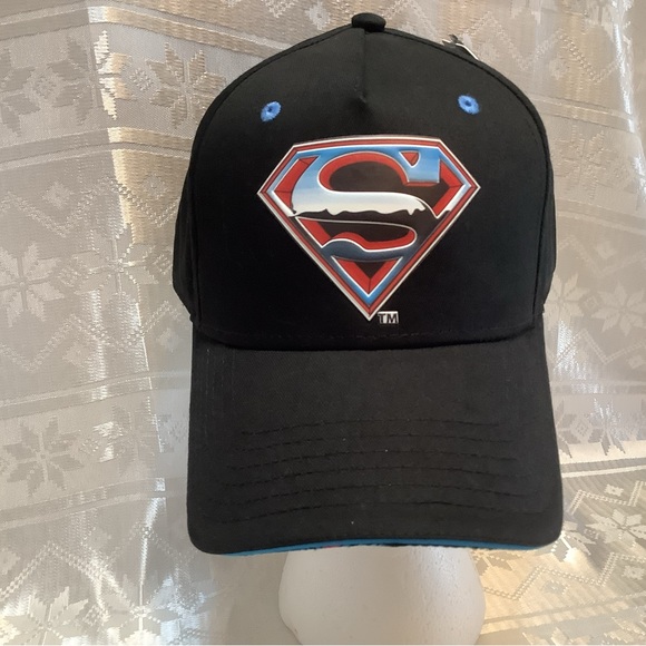 DC Comics Other - Superman Trucker Hat O/S Adjustable Snap Closure